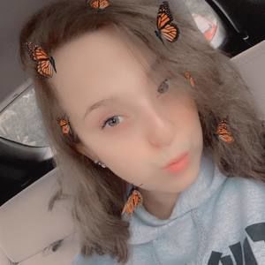 Meet your Posher, Olivia